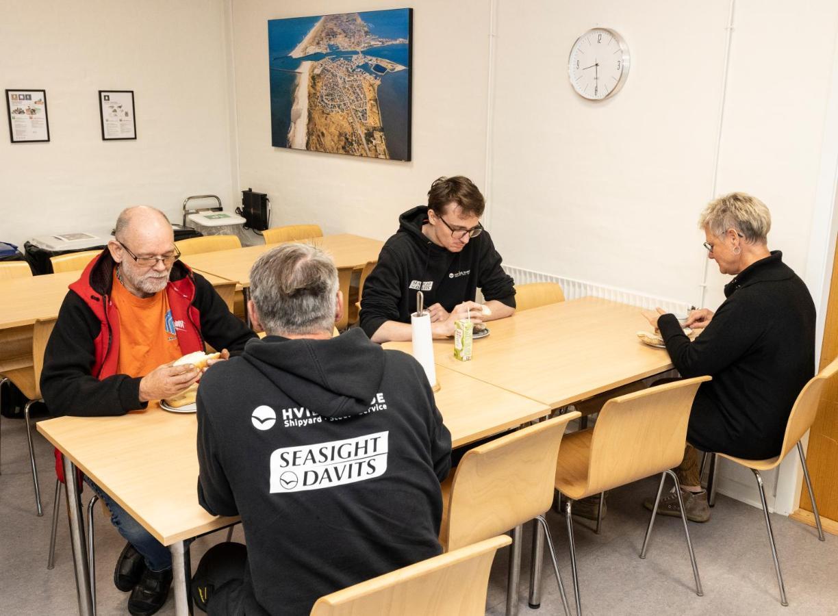 Hvide Sande Inn Buitenkant foto